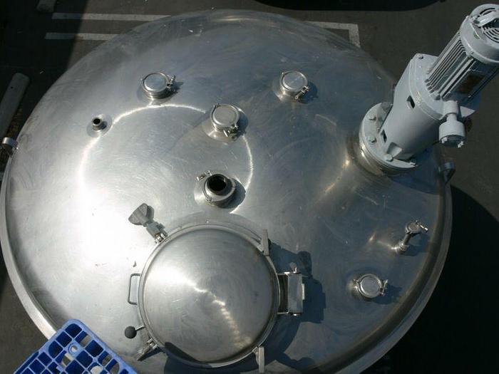 Used DCI 6000 Liter Stainless Steel Jacketed Reactor w/ Top Agitator 40 psi / 125 psi