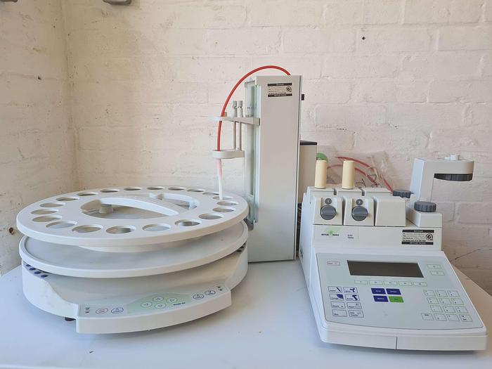Used Mettler Toledo DL 53 Titrator with Rondo Sample Changer