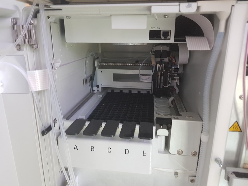 Used Thermo Scientific LTQ ORBITRAP XL Hybrid Ion Trap-Orbitrap Mass Spectrometer with Acella PDA Detector