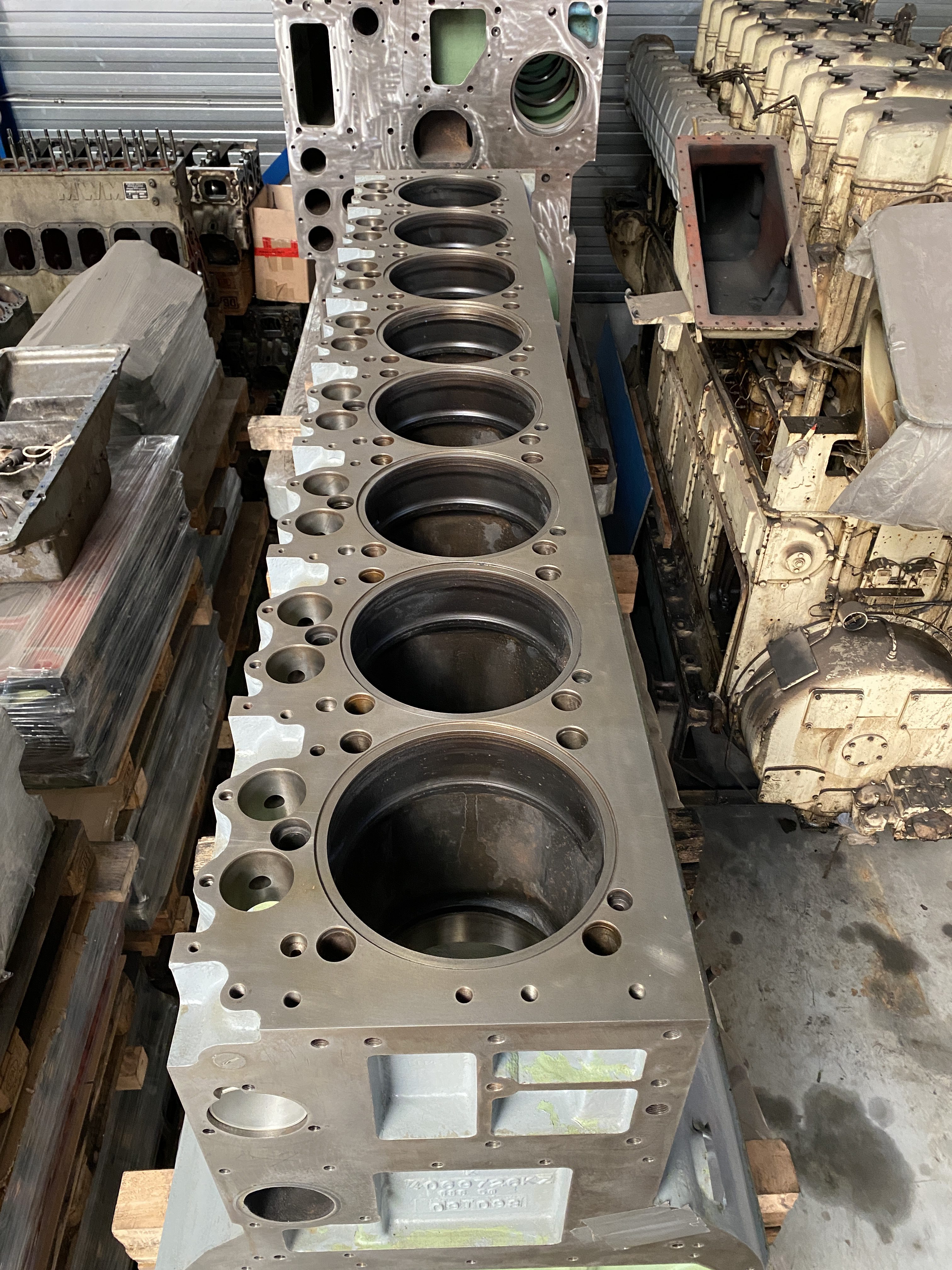 Used 1988 CYLINDER BLOCK DEUTZ SBV8M628