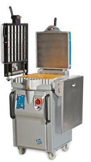 Daub Robotrad-p+ Molding Press