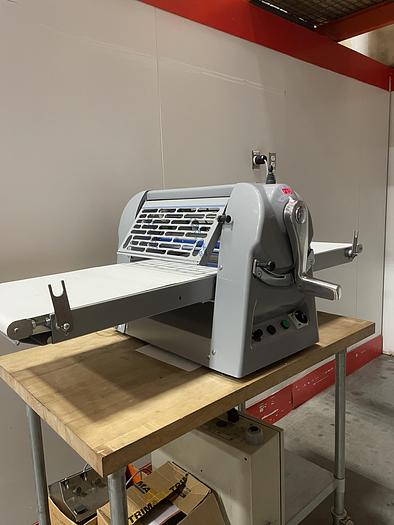Used Slightly Used Reversible Sheeter/ Bench Top ABT SF450BVDx700