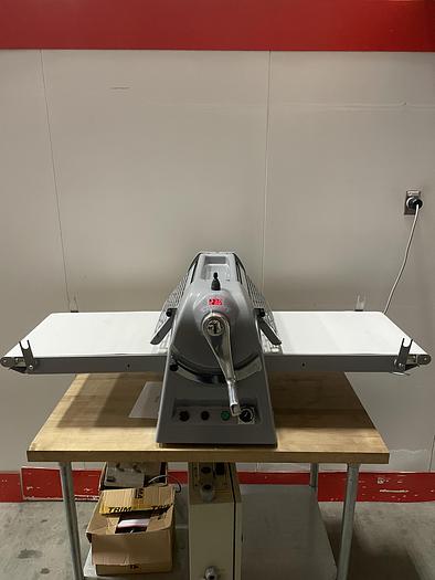 Used Slightly Used Reversible Sheeter/ Bench Top ABT SF450BVDx700