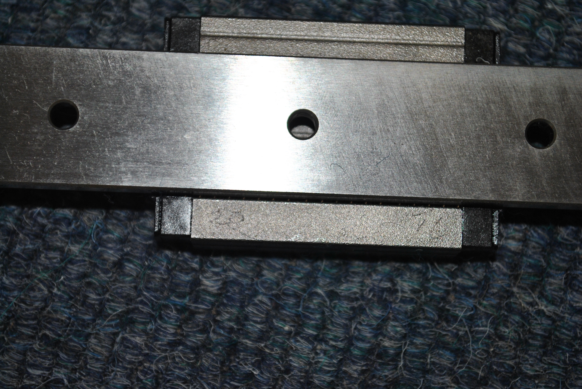 Used THK linear rail rsr12wnuu+975lm 975mm