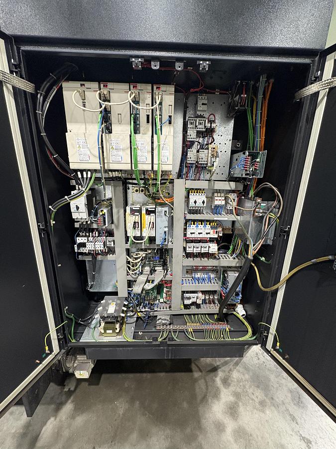 Used 2005 Mazak VCN 510C