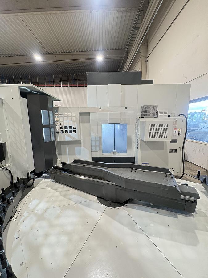 Used Haas UMC 500 SS