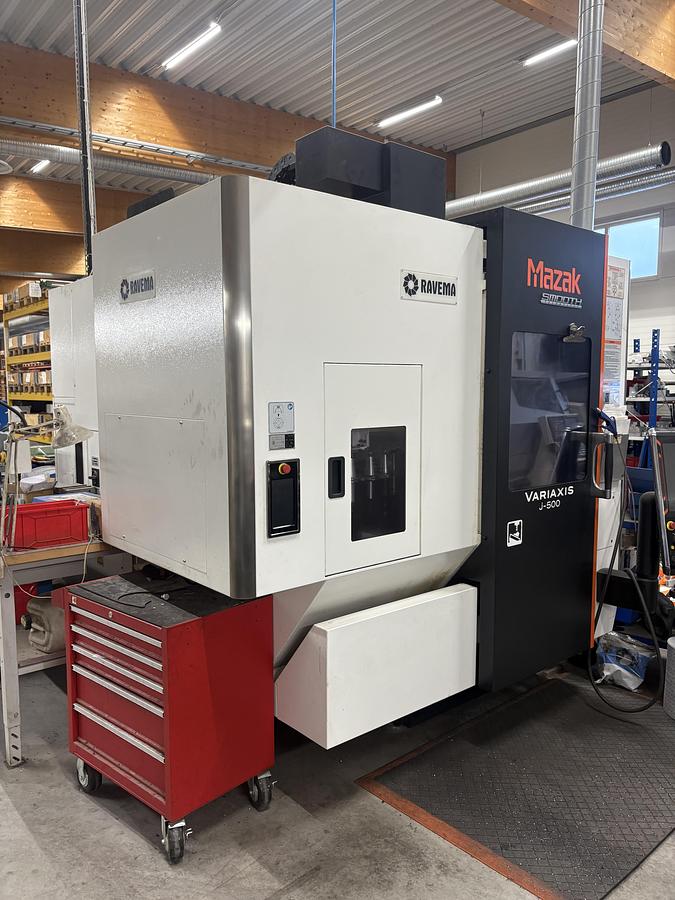 Used 2018 Mazak Variaxis J 500 SmoothG
