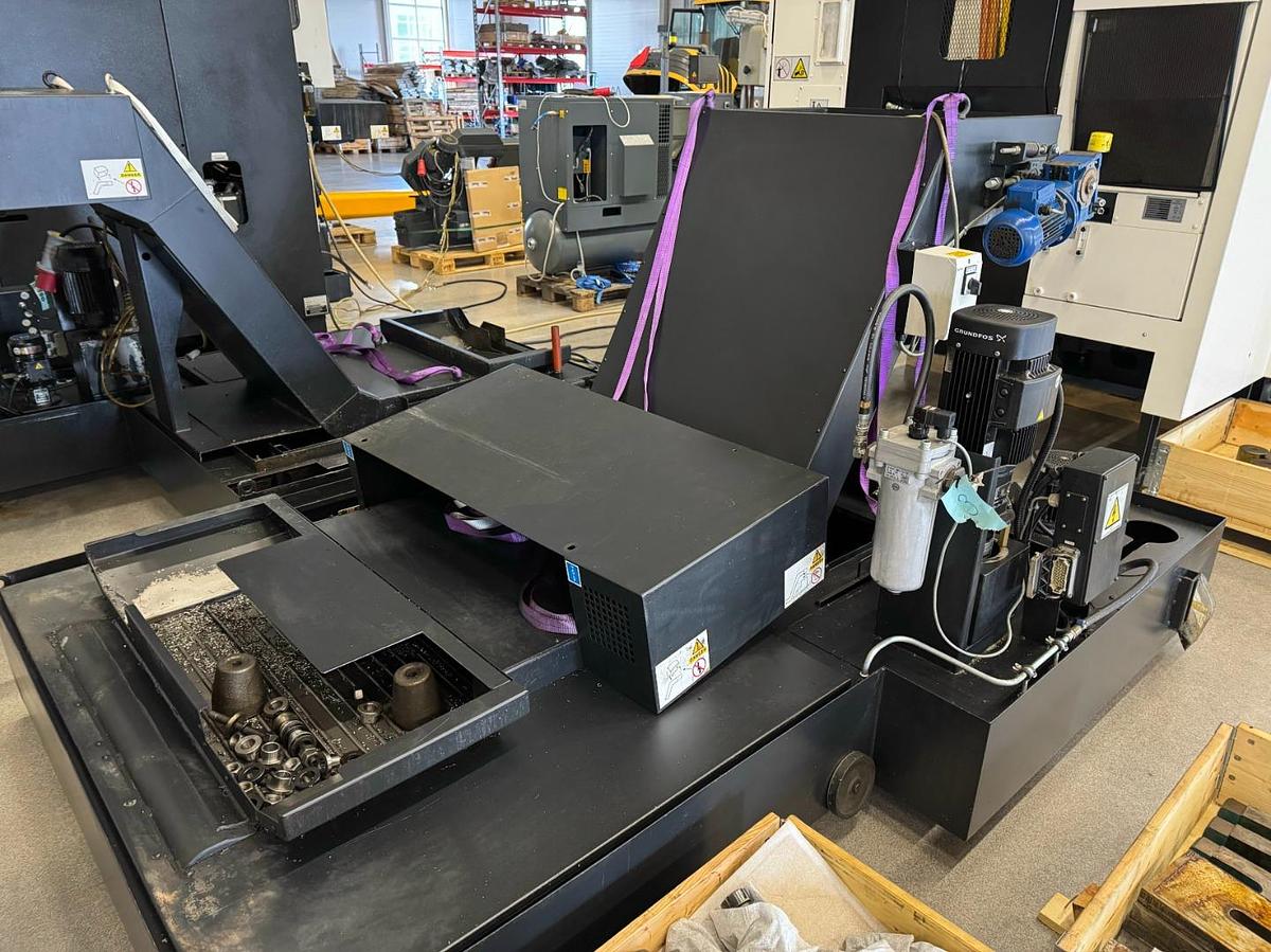 Used 2011 Mazak HCN 6000