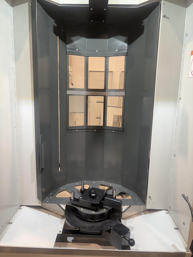 Used Haas UMC 500 SS