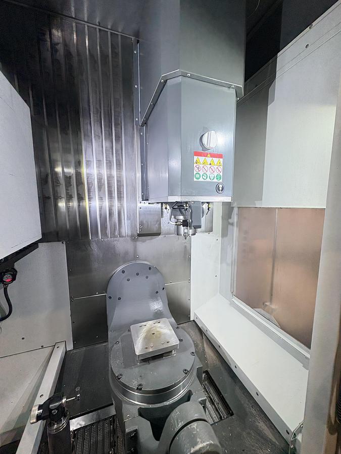 Used Haas UMC 500 SS