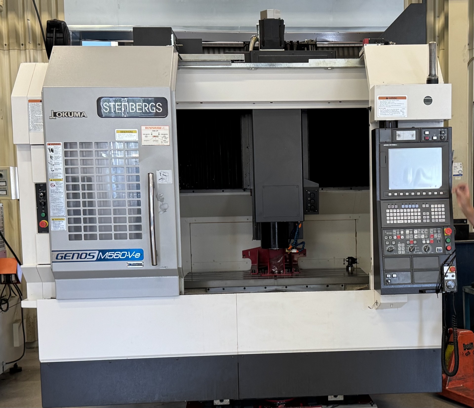Used Okuma Genos M560R-V