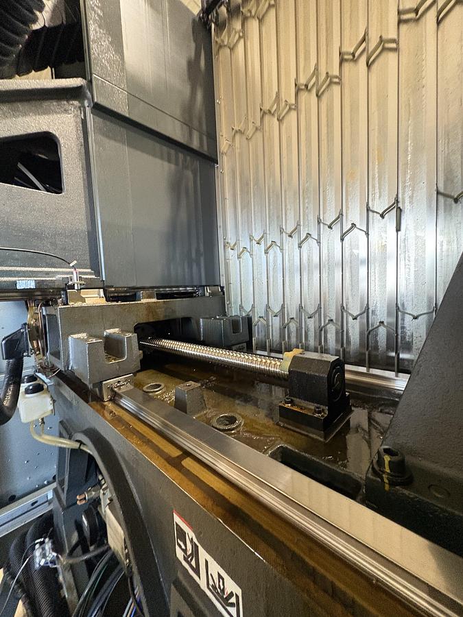 Used Haas UMC 500 SS