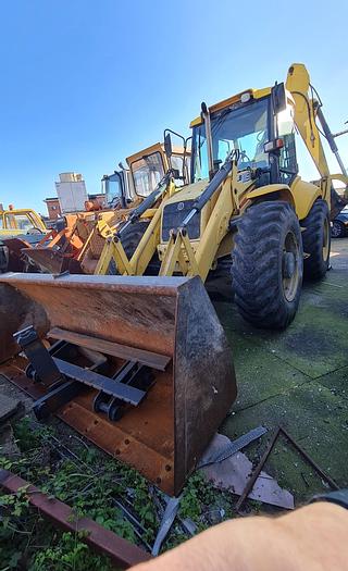 Usato 2005 Terna Gommata, NEW HOLLAND LB 115 B-4PS