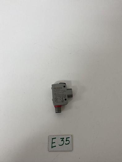 Used Preowned Keyence LR-ZB240CB Lasor Sensor 10-30VDC Warranty Fast Shipping