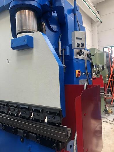 Usato PIEGATRICE GASPARINI IDRAULICA 4000X250 TON