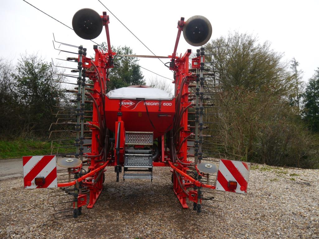 Used Kuhn Megant 600 Tine Drill