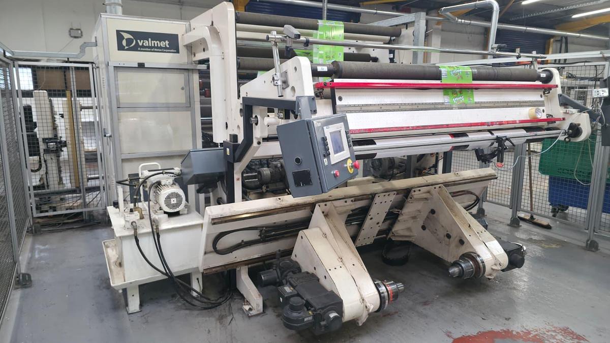 Gebraucht TITAN SR8 Slitting Rewinding Machine