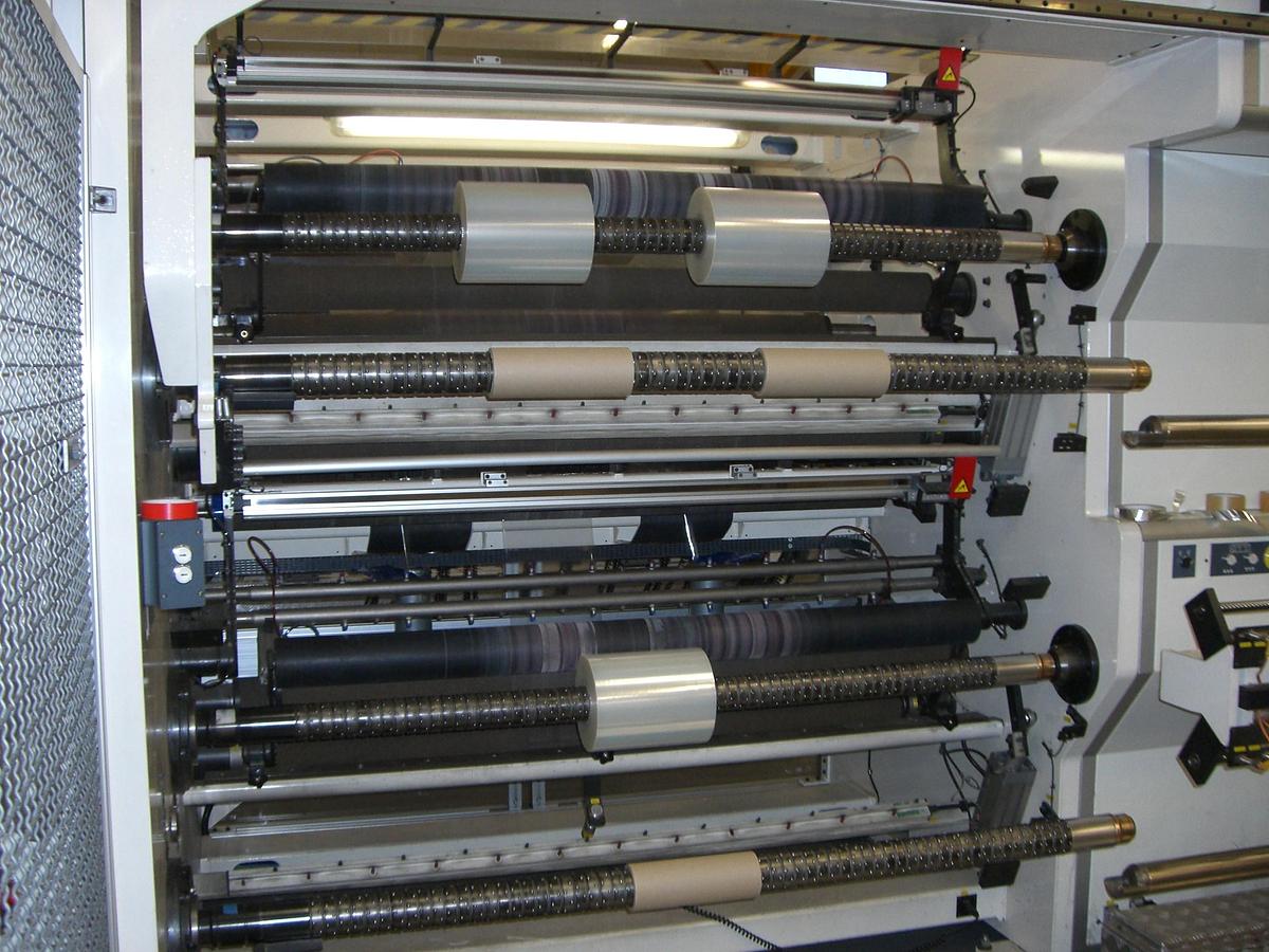 Gebraucht TITAN SR8 Slitting Rewinding Machine