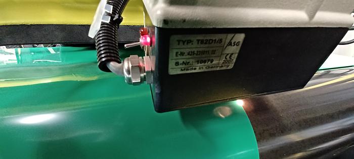 Überholt Kom.101 Rollenschneider KS708