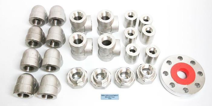 Used 3M Enlin SA182 316L StainlessSteel Threaded Flange, Sockets, Elbows Tees Lot7044