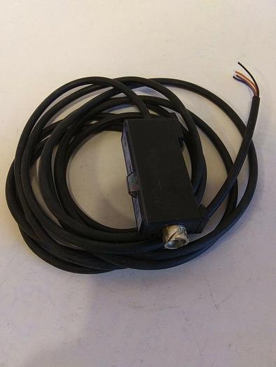 Used Keyence FS2-60G Photoelectric Sensor