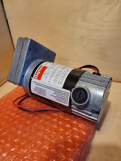 Used Dayton 1LPW5A 90V 32:1, 93 RPM