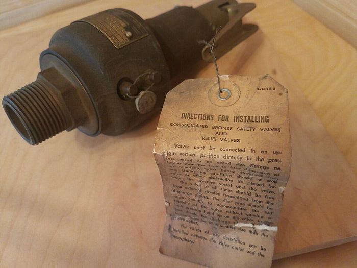 Dresser 1543F Size 1", 15 PSI Safety Relief Valve