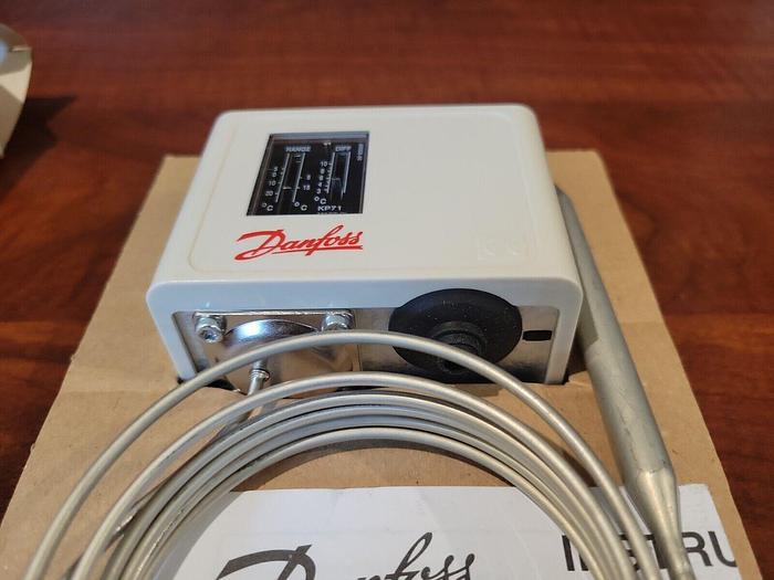 Used Danfoss Thermostat 060L111366