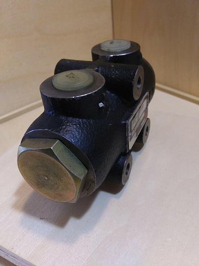 Used Bucher MTDA08-050R Flow Divider