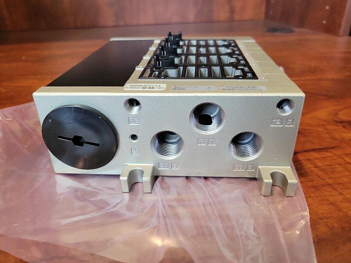 Used SMC NVV5FS3-01T-041-03T PARTS REPAIR DAMAGED WIRE PORT