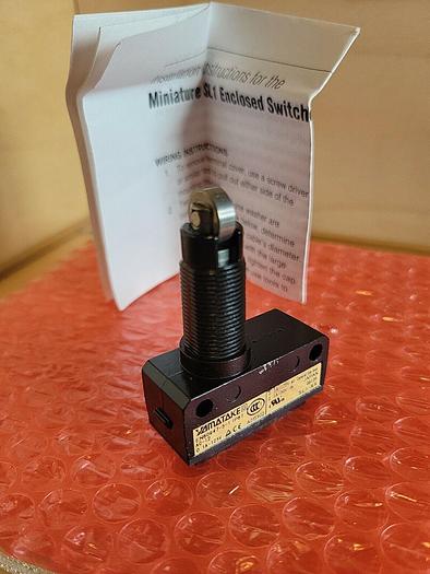 Yamatake EN60947-5-1 IP67, Honeywell PK 88221, Miniature SL1 Enclosed *USA*