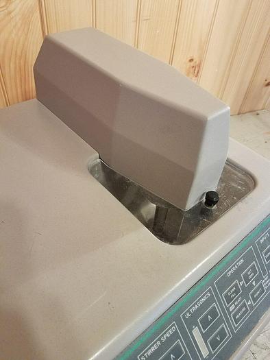 Used Malvern Instruments Sample Presentation Unit, DIF2012 - POWERS ON