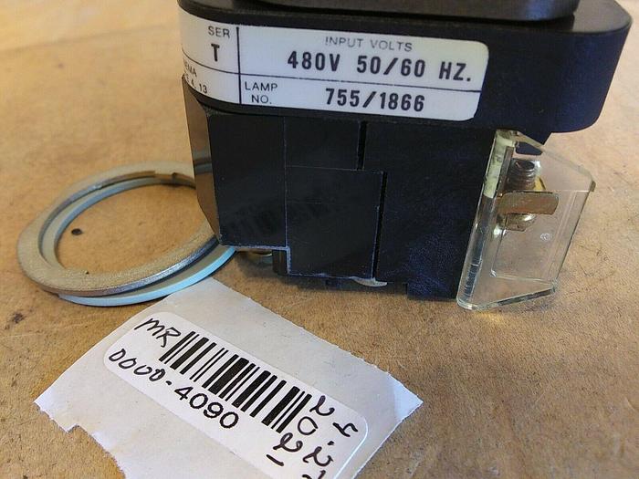 Allen Bradley 800T-PB46 Push Button. Red Lens Illuminated