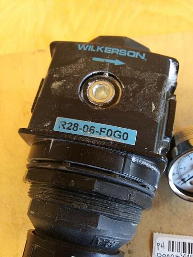 Used R28-06-F0G0 Wilkerson 3/4"NPT Regulator with Gauge K4515N14160
