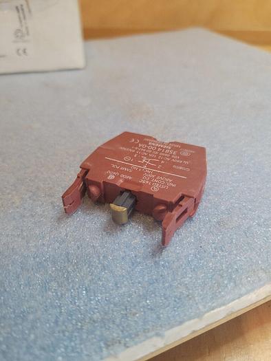 Siemens 3SB14 00-0A, Contact Block 1NO+1NC 4011209023628