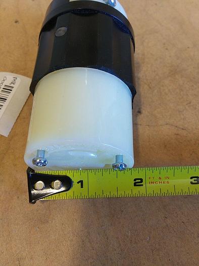 Leviton 2633-PLC 2pole 3-Wire Grounding Connector Locking