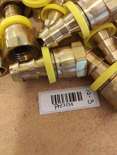 2780808 Barb Hose Brass to Female Thread Fitting (Lot of 18). 3/8 to 3/4"