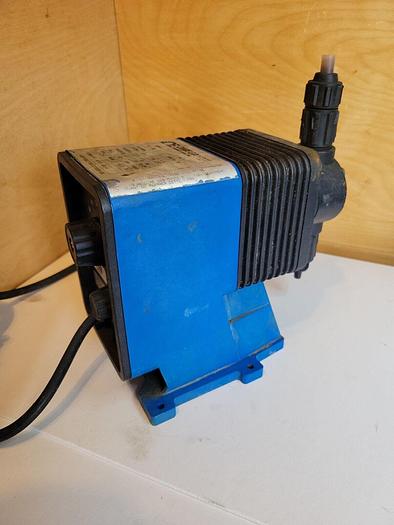 Used Omega PHP-501-G High Temp Diaphragm Pump