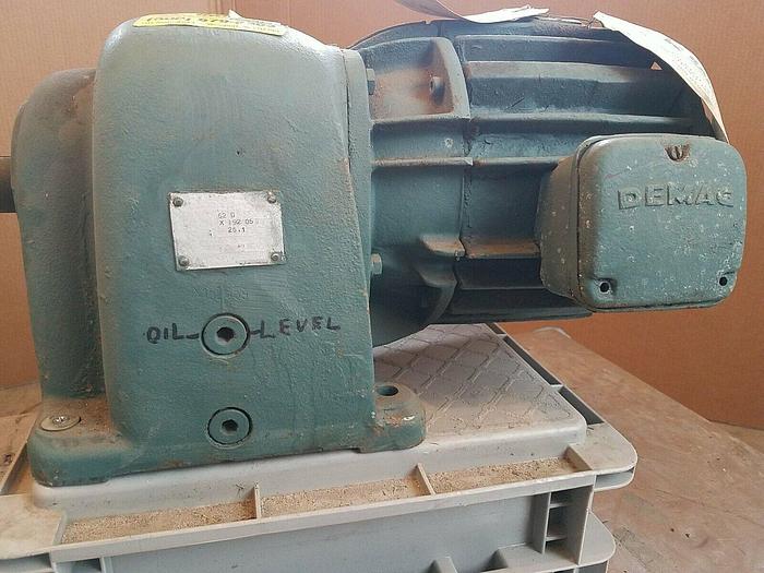 Used Demag Hoist Gearbox 3476049 - 25:1 Ratio, 1-3/8" Shaft, 3/8" Key 240V 360V