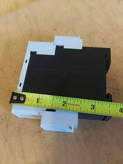 Siemens 3RP1505-1RW30 Electronic Time Relay