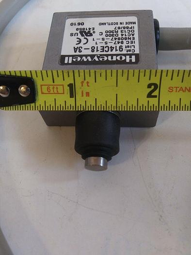 Honeywell 914CE18-3A Limit Switch