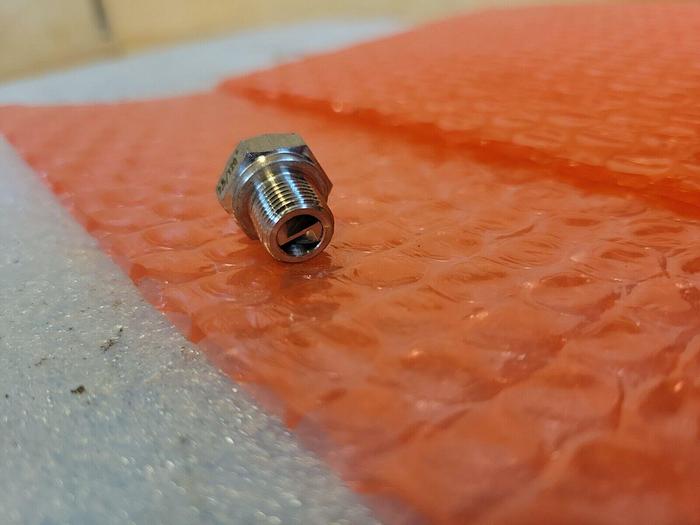 Used Schlick W18668, 2,5 / 120° Spray Nozzle