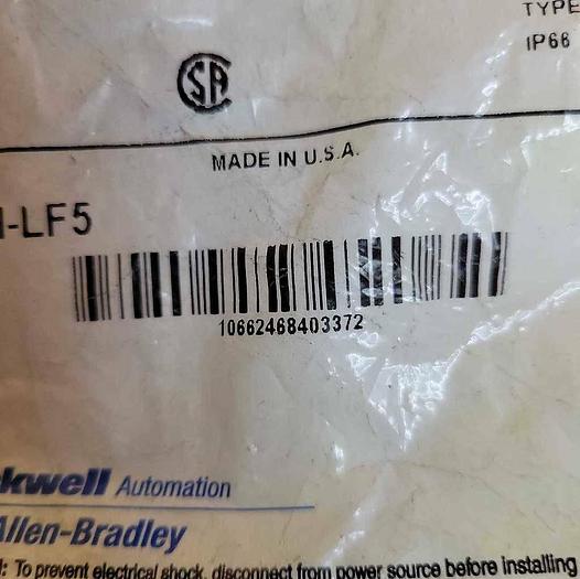 Allen-Bradley 800EM-LF5 Illuminated Push Button Momentary Contact Amber New