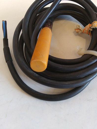 Used IFM Efector IF-3002-BPOG Proximity Sensor