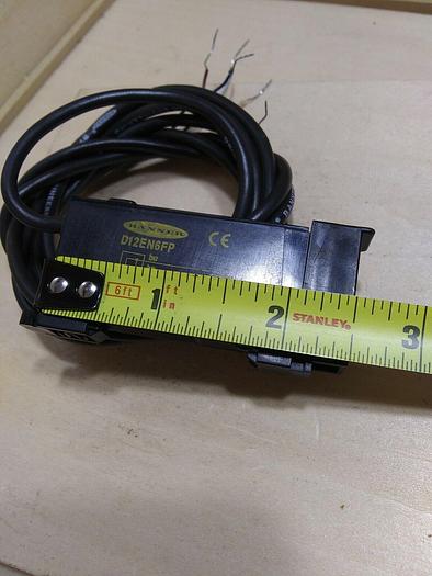 Used Banner D12EN6FP Teach Mode Fiber Optic Sensor