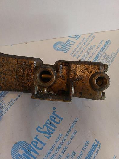 Used Versa VPP-3301 3 way valve
