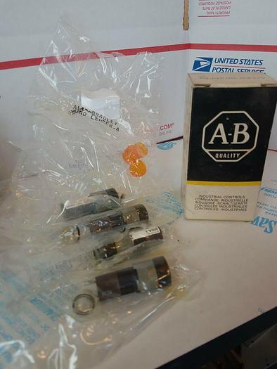 Allen Bradley 800A-L2AA24 Indicator Light Amber, Box of 4