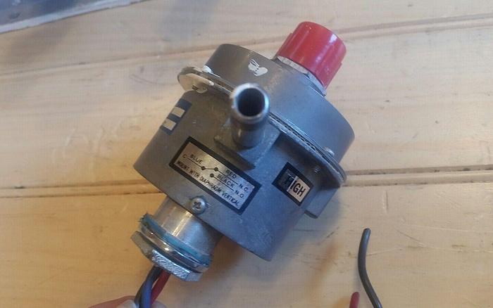 Used BEC Controls, R72-B1-AC-218, 23A060, 125/250 VAC