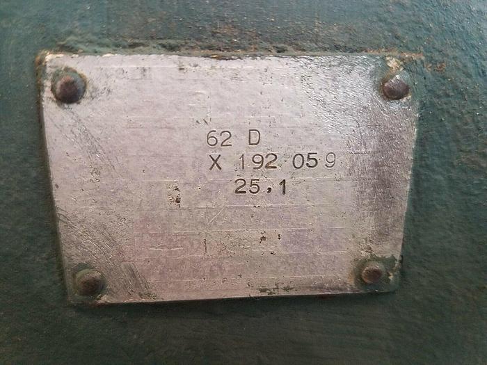 Used Demag Hoist Gearbox 3476049 - 25:1 Ratio, 1-3/8" Shaft, 3/8" Key 240V 360V