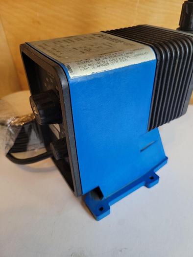 Used Omega PHP-502-G High Temp Diaphragm Pump